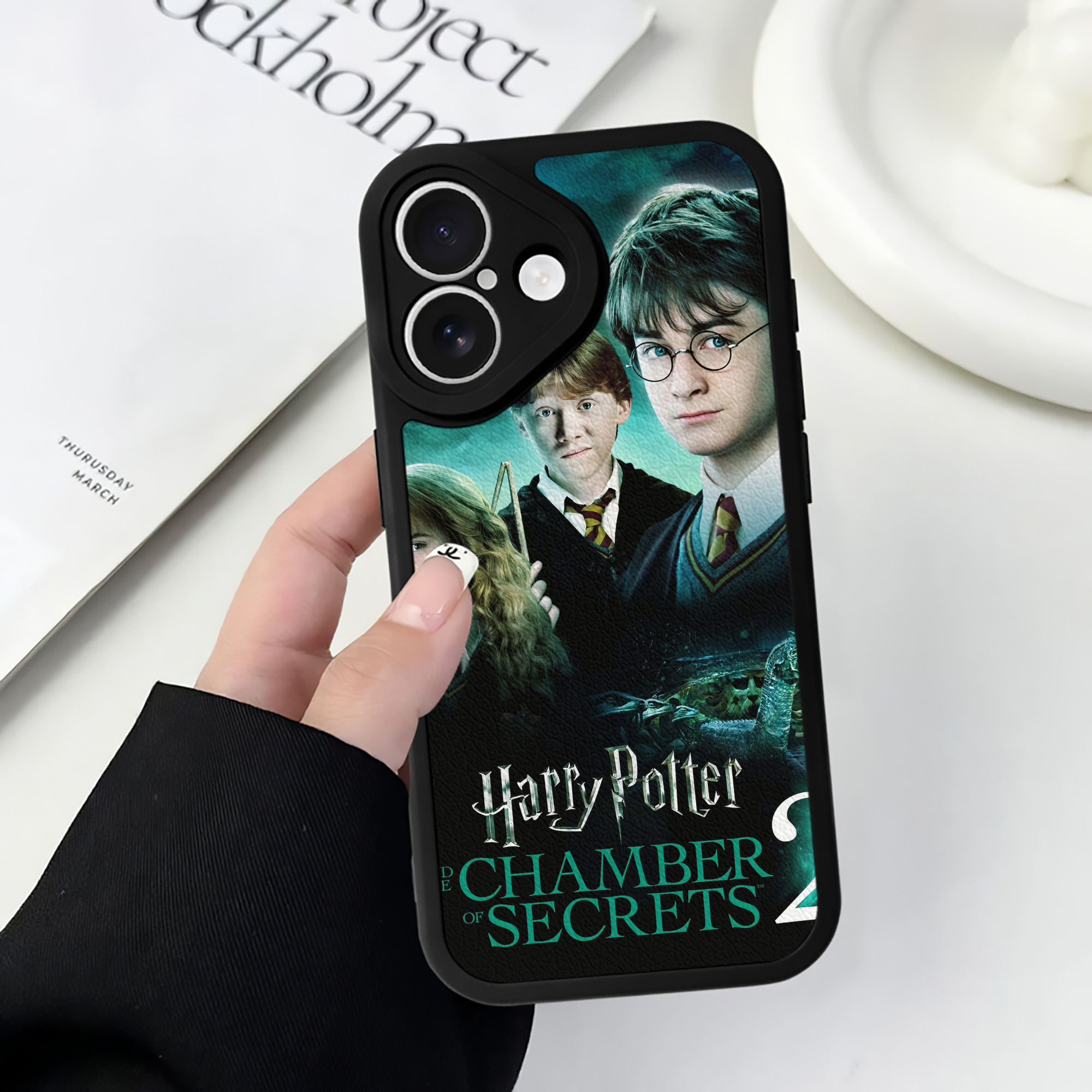 （画像用） Harry Potter ハリー・ポッターシリーズ 【iPhone 16シリーズ対応】シリコンスマホケース（レザー調） 材質：シリコン